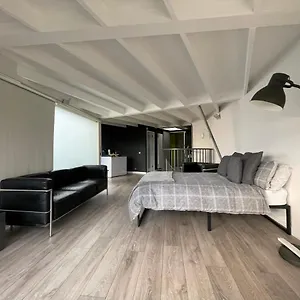 Lovely 1-bed In , Edinburgh United Kingdom