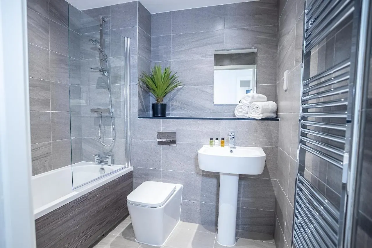 Sheffield Luxury Apartment - Great Central One Bedroom 0*,